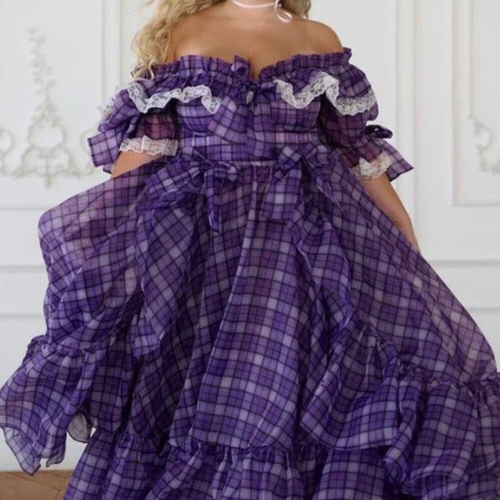 The Girl's School Carriage Gown